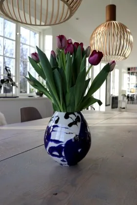 keramik skåle bolig kunst vase gulvvase vaser bronzeskulptur bronzeskulpturer bronze puder abstrakte malerier 