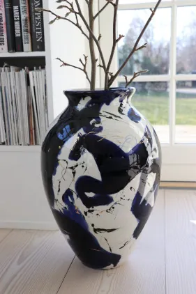 gulvvase vaser kunst skulpturer gulvvase keramik abstrakt bronzeskulpturer bronzeskulptur håndmalet